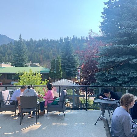 Destination Inn Radium Hot Springs Ngoại thất bức ảnh
