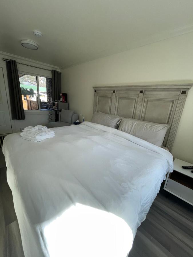 Destination Inn Radium Hot Springs Ngoại thất bức ảnh